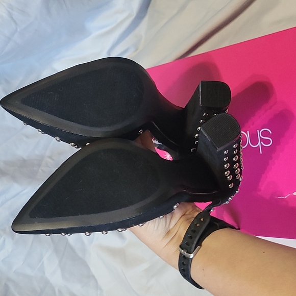 ShoeDazzle Stassi Black Silver Studded Heels - Picture 6 of 6